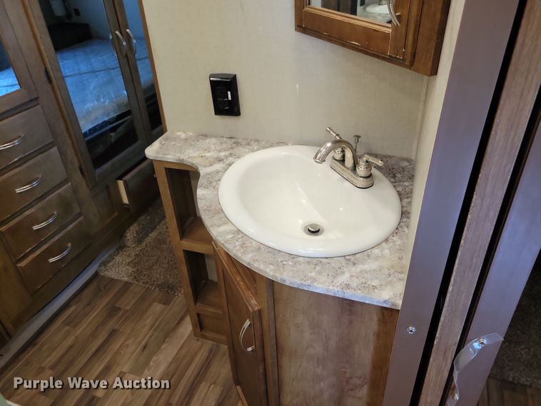 image for item NB9882 2019 Forest River Coachman Chaparral camper