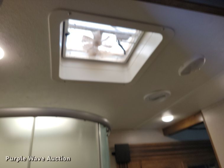 image for item NB9882 2019 Forest River Coachman Chaparral camper