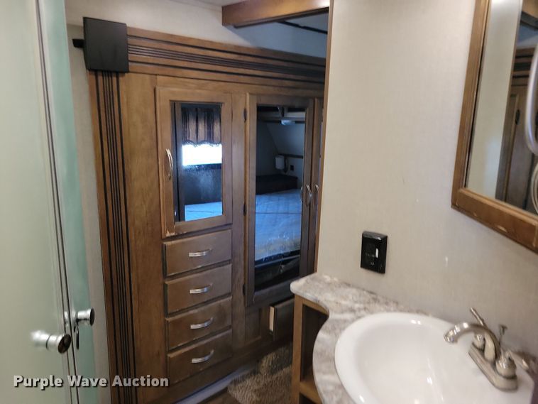 image for item NB9882 2019 Forest River Coachman Chaparral camper