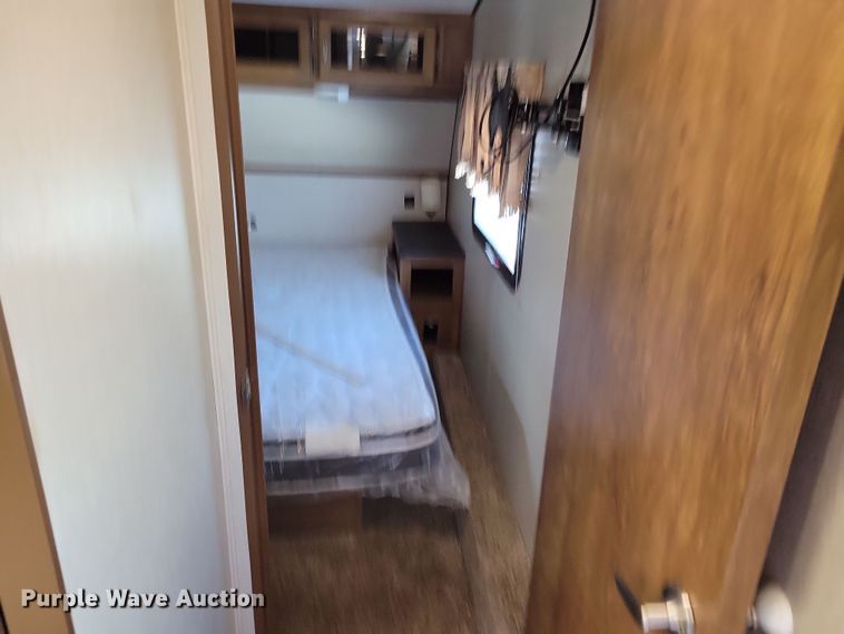 image for item NB9882 2019 Forest River Coachman Chaparral camper