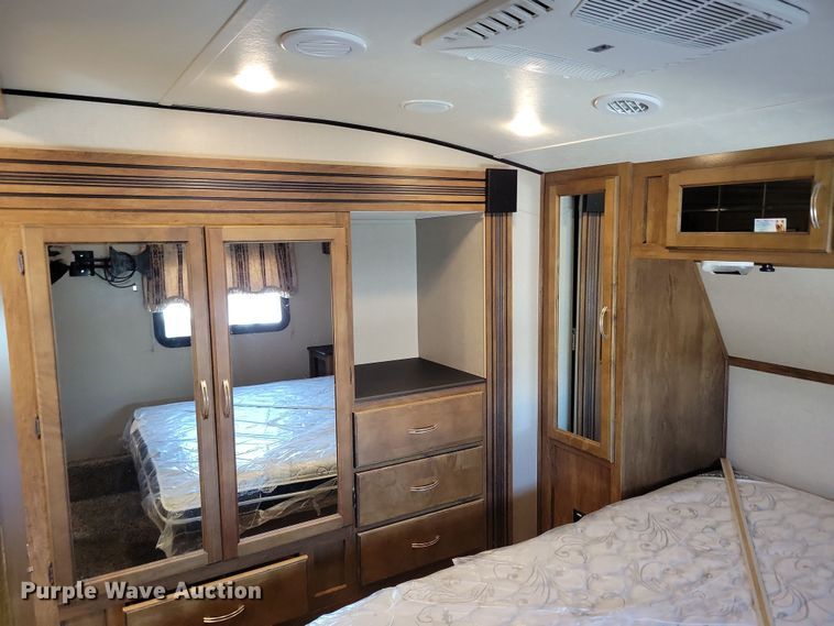 image for item NB9882 2019 Forest River Coachman Chaparral camper