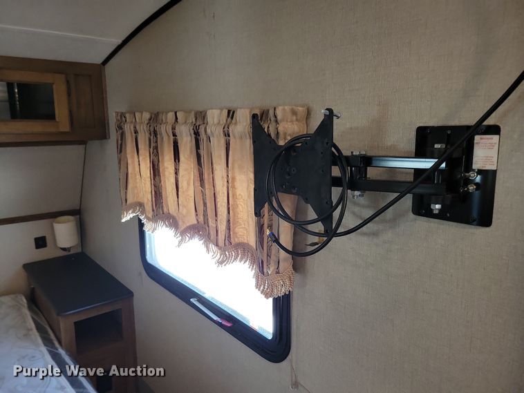 image for item NB9882 2019 Forest River Coachman Chaparral camper