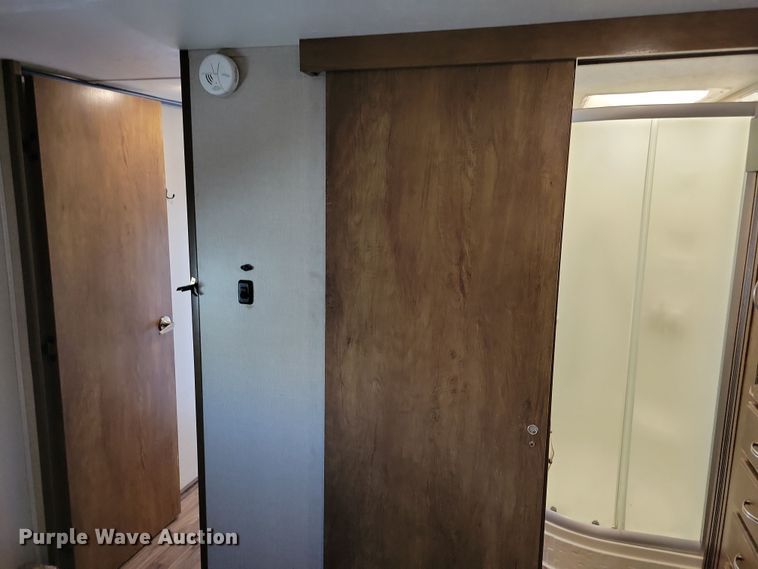 image for item NB9882 2019 Forest River Coachman Chaparral camper