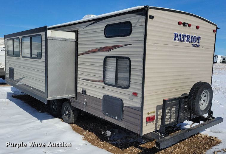 image for item NB9884 2017 Forest River Patriot camper
