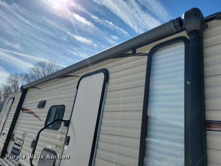 image for item NB9884 2017 Forest River Patriot camper