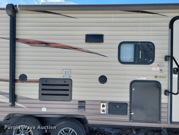 image for item NB9884 2017 Forest River Patriot camper