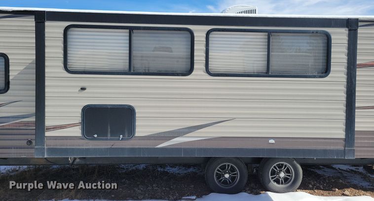 image for item NB9884 2017 Forest River Patriot camper