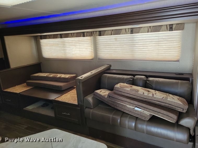 image for item NB9884 2017 Forest River Patriot camper