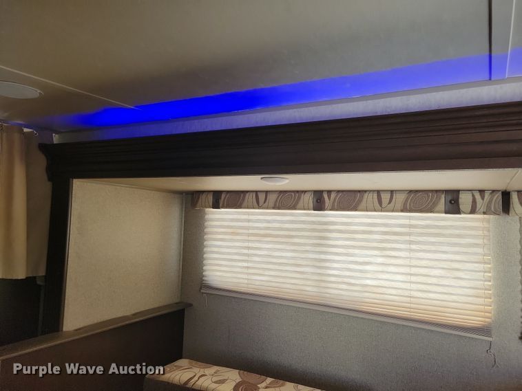 image for item NB9884 2017 Forest River Patriot camper