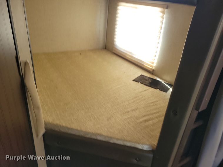 image for item NB9884 2017 Forest River Patriot camper