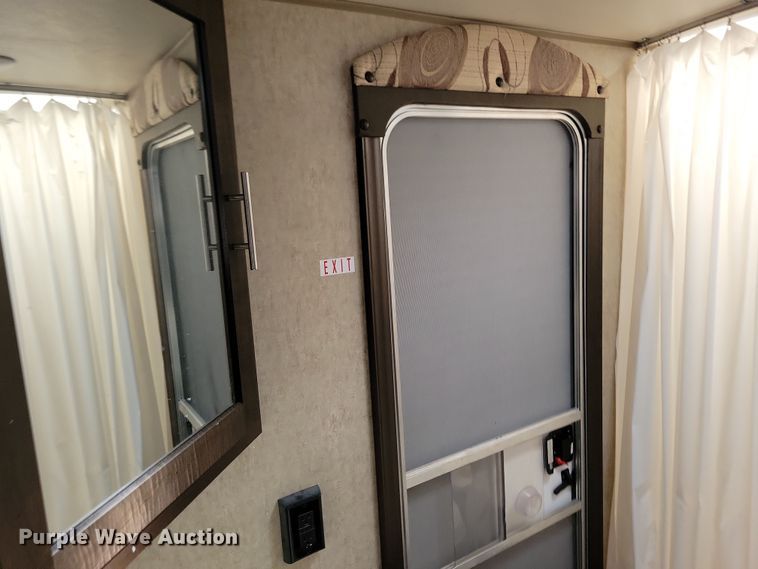 image for item NB9884 2017 Forest River Patriot camper