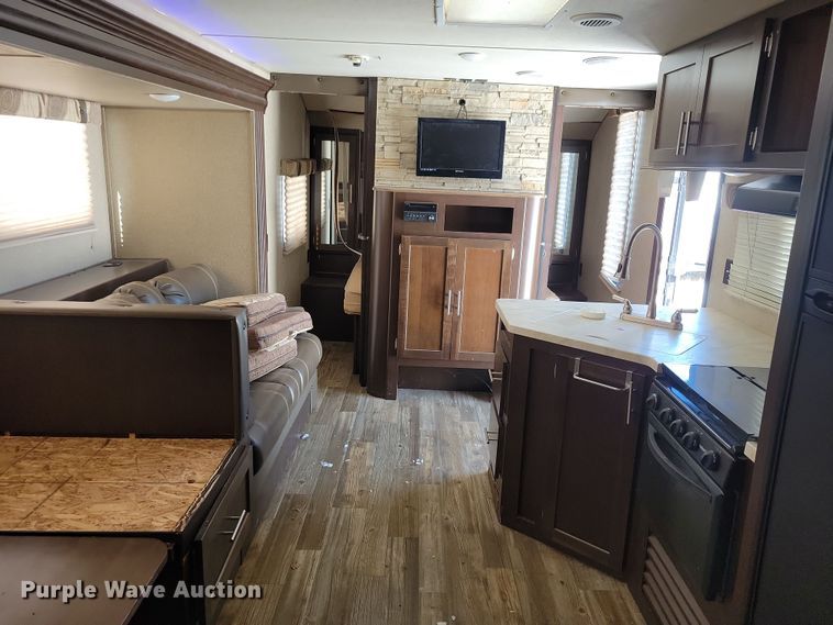 image for item NB9884 2017 Forest River Patriot camper