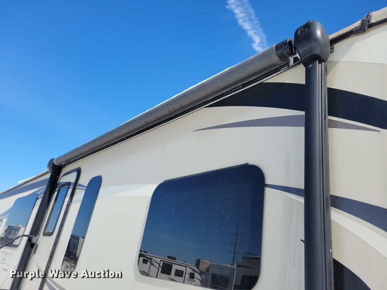 image for item NB9886 2017 Keystone Laredo 330RL camper