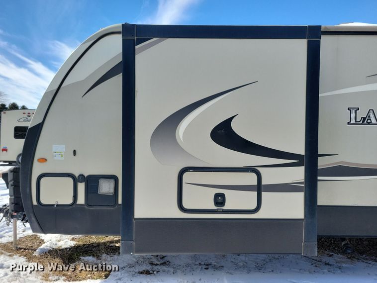 image for item NB9886 2017 Keystone Laredo 330RL camper