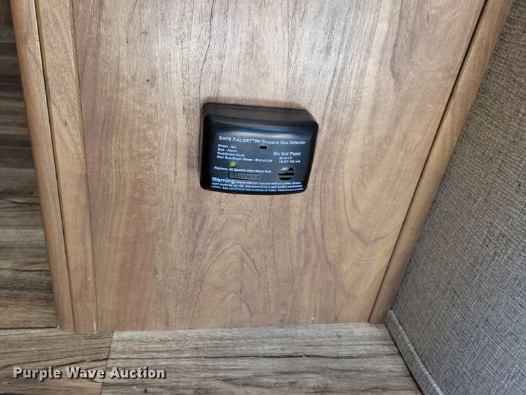 image for item NB9886 2017 Keystone Laredo 330RL camper