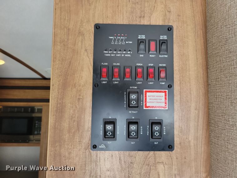 image for item NB9886 2017 Keystone Laredo 330RL camper