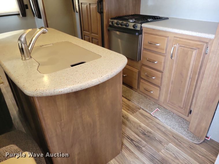 image for item NB9886 2017 Keystone Laredo 330RL camper