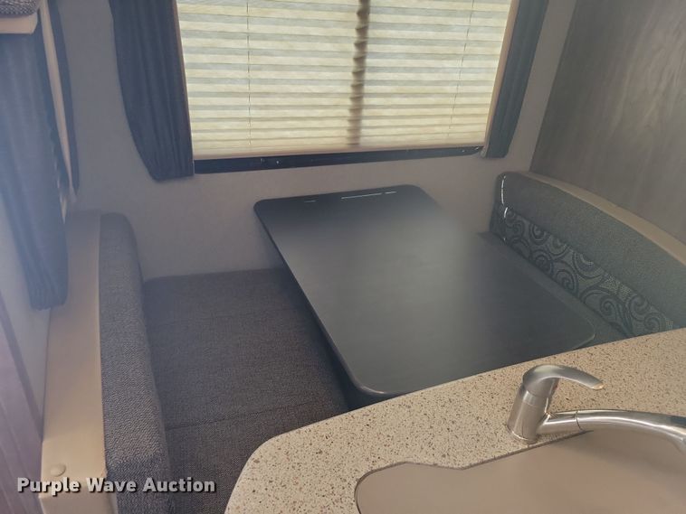 image for item NB9886 2017 Keystone Laredo 330RL camper