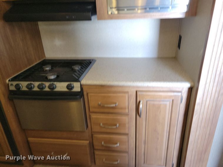 image for item NB9886 2017 Keystone Laredo 330RL camper