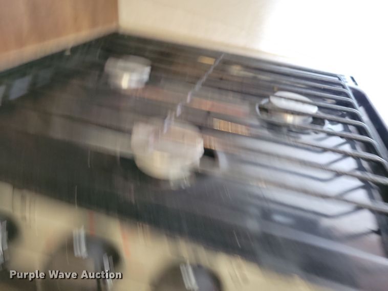 image for item NB9886 2017 Keystone Laredo 330RL camper