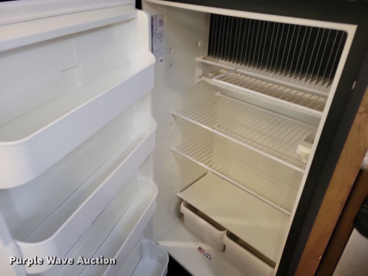 image for item NB9886 2017 Keystone Laredo 330RL camper