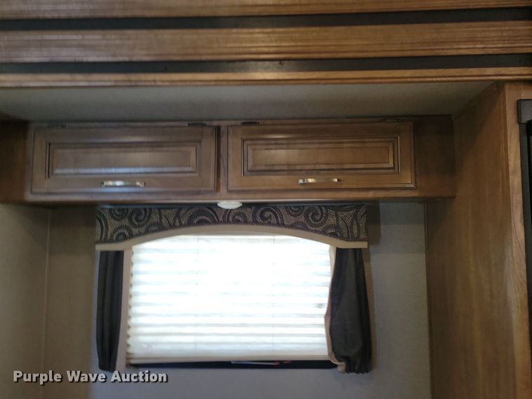 image for item NB9886 2017 Keystone Laredo 330RL camper