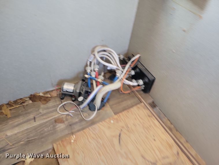 image for item NB9886 2017 Keystone Laredo 330RL camper