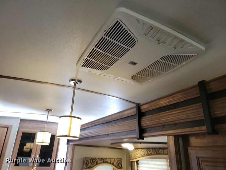 image for item NB9886 2017 Keystone Laredo 330RL camper