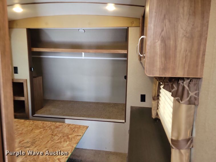 image for item NB9886 2017 Keystone Laredo 330RL camper