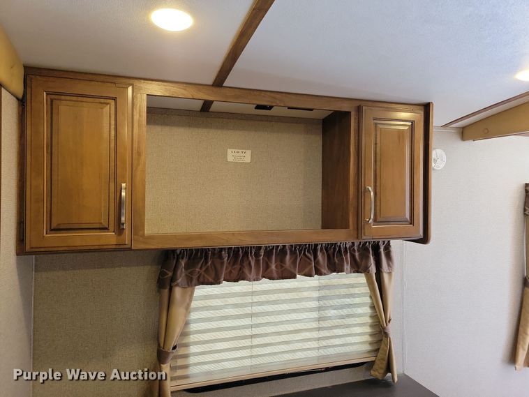 image for item NB9886 2017 Keystone Laredo 330RL camper