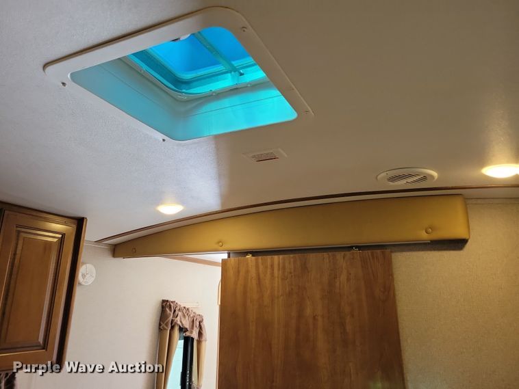 image for item NB9886 2017 Keystone Laredo 330RL camper