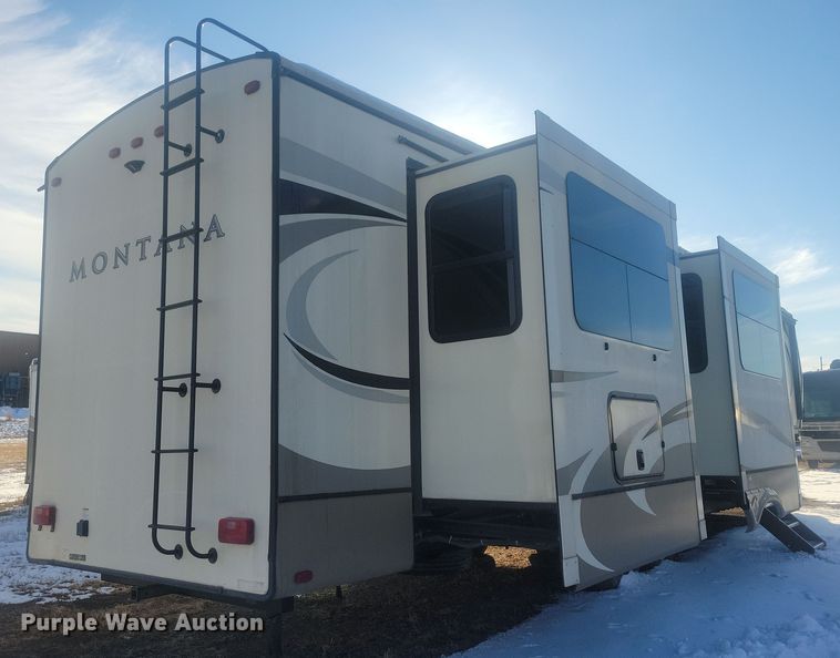 image for item NB9887 2018 Keystone Montana camper