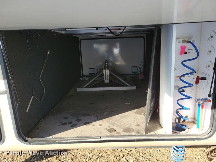 image for item NB9887 2018 Keystone Montana camper