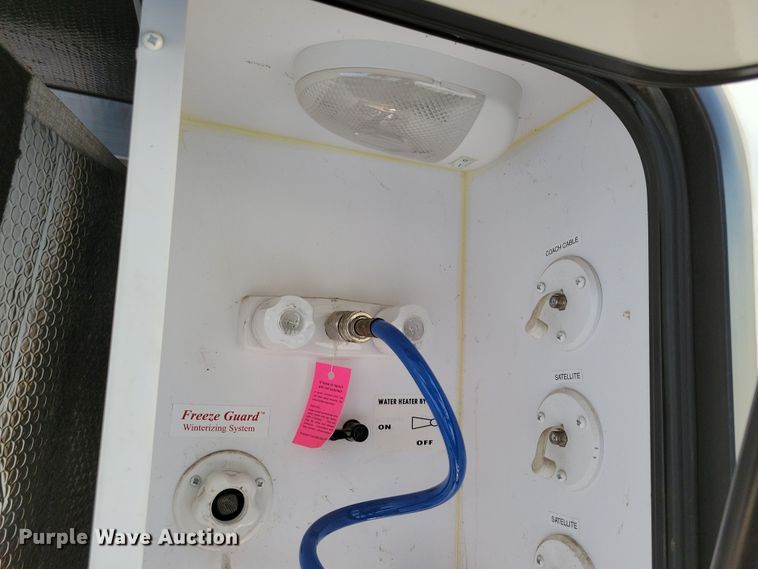 image for item NB9887 2018 Keystone Montana camper