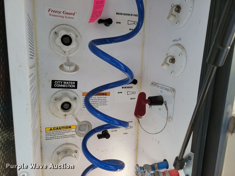 image for item NB9887 2018 Keystone Montana camper