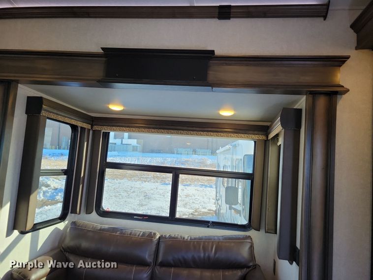 image for item NB9887 2018 Keystone Montana camper