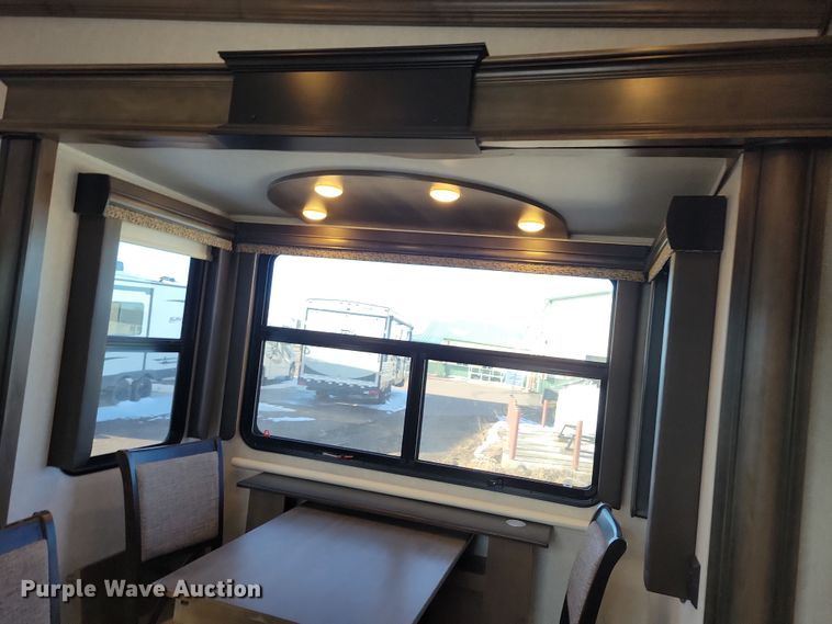 image for item NB9887 2018 Keystone Montana camper