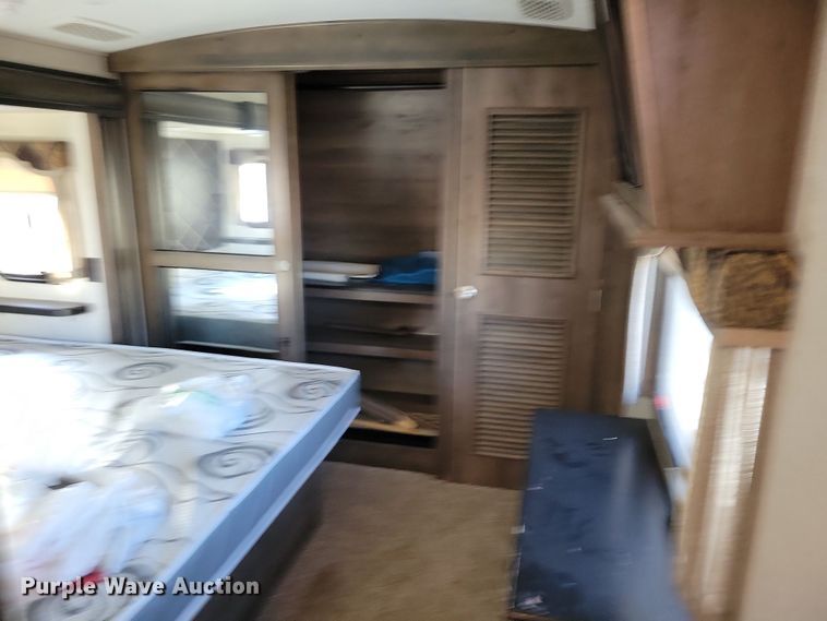 image for item NB9887 2018 Keystone Montana camper