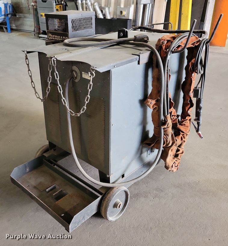 image for item NB9952 Lincoln Idealarc welder