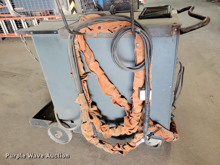 image for item NB9952 Lincoln Idealarc welder