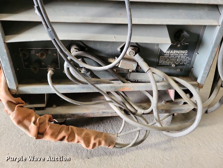 image for item NB9952 Lincoln Idealarc welder