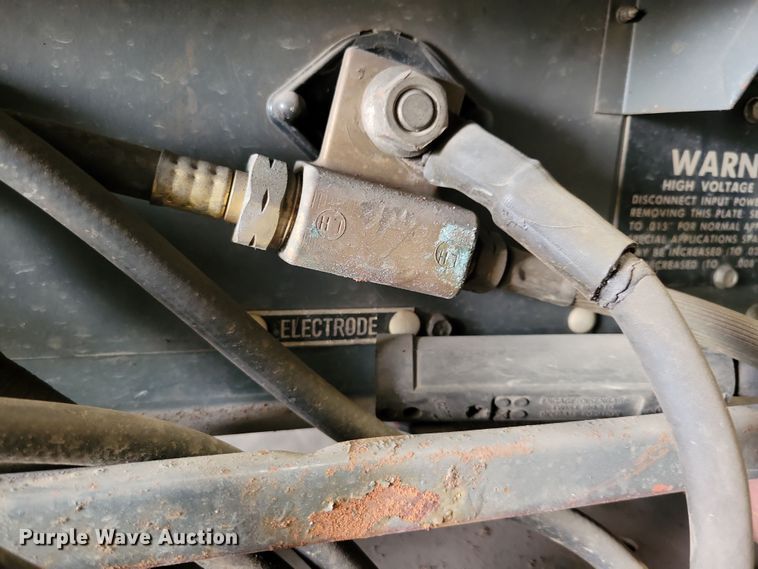 image for item NB9952 Lincoln Idealarc welder