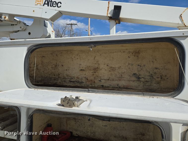 image for item ND9391 2011 Ford F450 Super Duty XL bucket truck