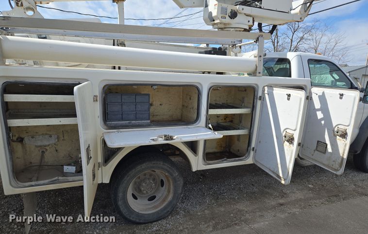 image for item ND9391 2011 Ford F450 Super Duty XL bucket truck