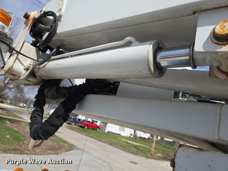 image for item ND9391 2011 Ford F450 Super Duty XL bucket truck