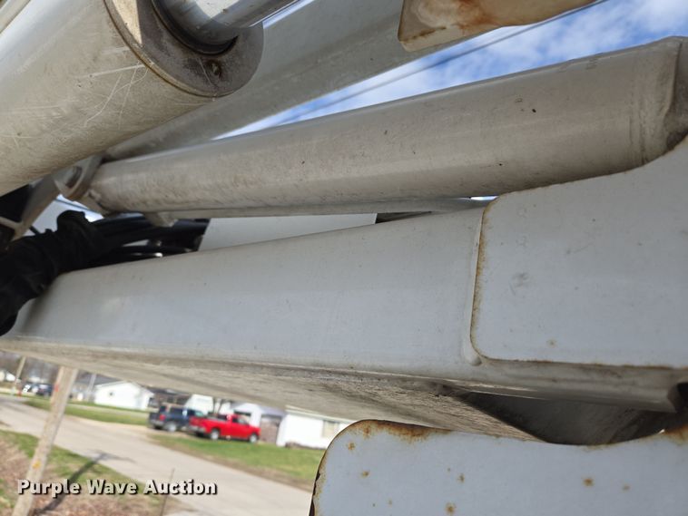 image for item ND9391 2011 Ford F450 Super Duty XL bucket truck