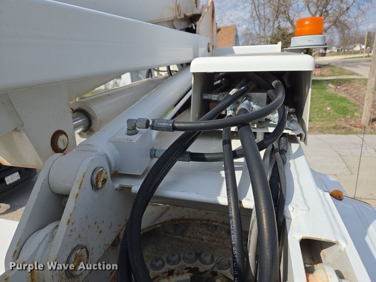 image for item ND9391 2011 Ford F450 Super Duty XL bucket truck