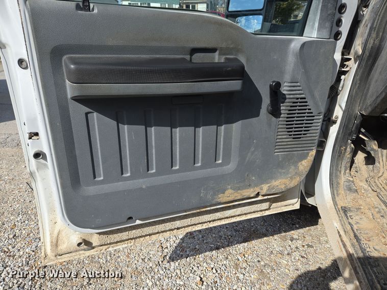 image for item ND9391 2011 Ford F450 Super Duty XL bucket truck