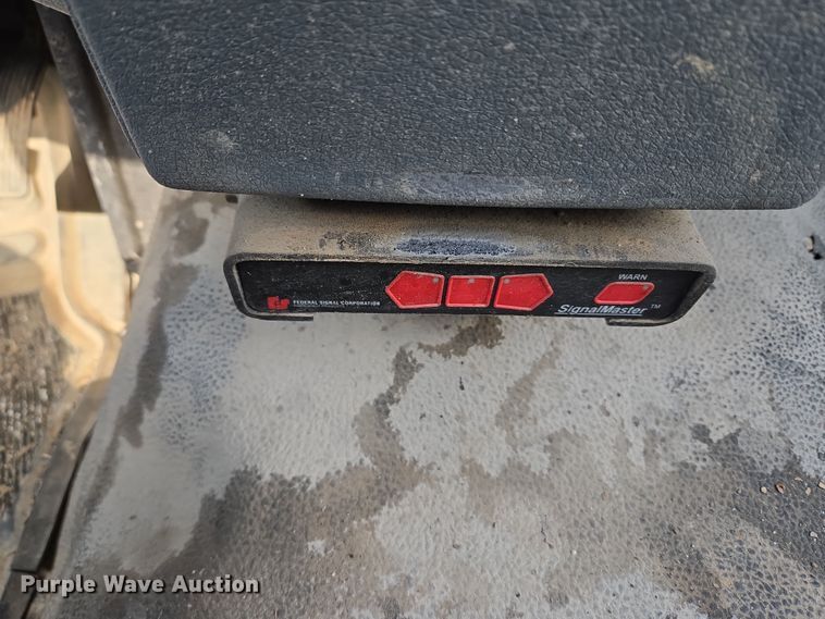 image for item ND9391 2011 Ford F450 Super Duty XL bucket truck