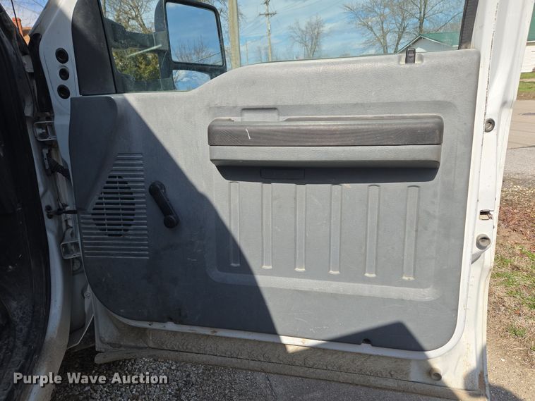 image for item ND9391 2011 Ford F450 Super Duty XL bucket truck